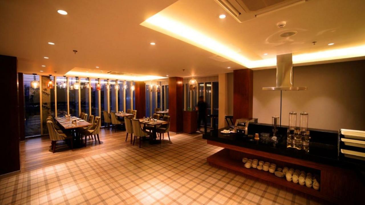 Hotel Le Lotus Grand Kakarmatha Ngoại thất bức ảnh